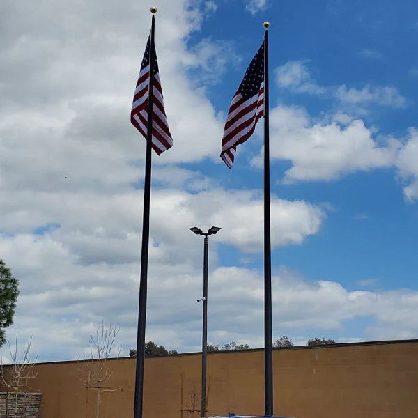 30' Hurricane Resistant Aluminum Flagpole | External or Internal Halyard | 4 Colors