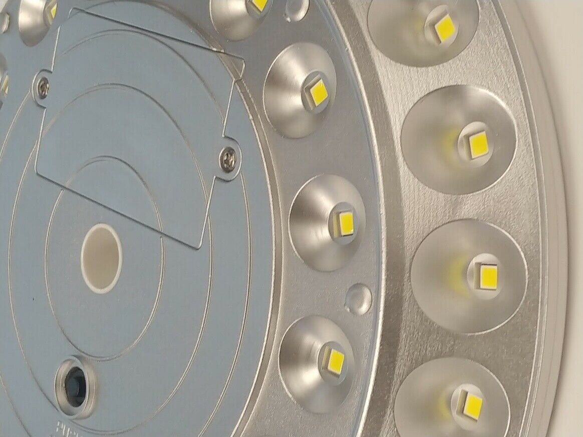 Professional Solar Disk Flag Light - Liberty Flagpoles - Solar Flagpole Lights