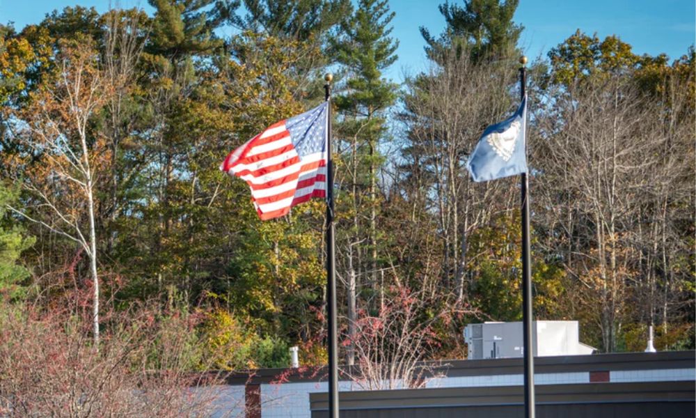 4 Fun Facts About Residential Fiberglass Flagpoles