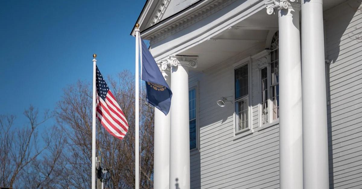 Can HOAs Prevent You From Erecting a Flagpole?